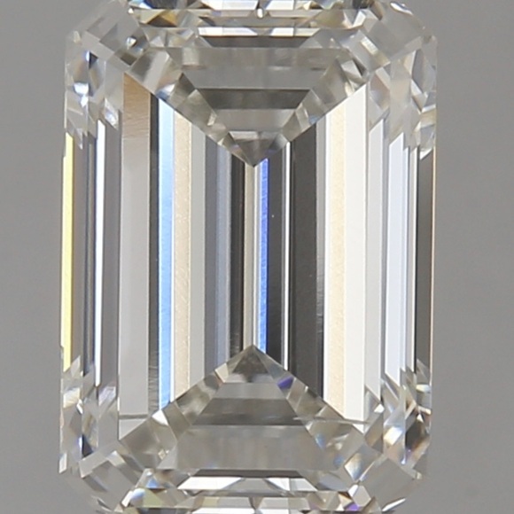 Jewelry - Radiant or emerald cut loose diamond stone